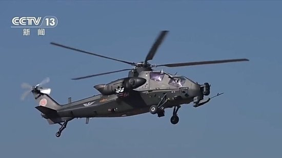 “直”击长空!解码“风雷”飞行表演队座驾直-10