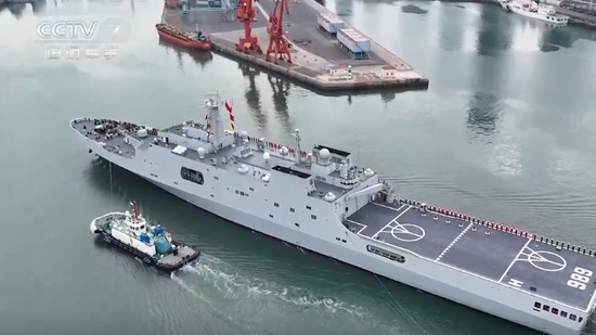 中国海军989编队完成远海综合实习任务返回青岛