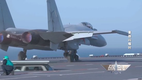 瞬间弹射“零帧”急停，福建舰还有哪些惊喜？