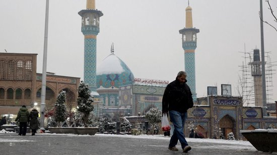 美媒：特朗普听取多种打击伊朗方案，包含“大规模轰炸行动”