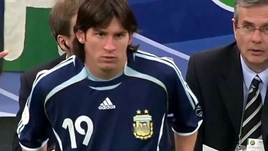 · 2006年德国世界杯,梅西首秀。