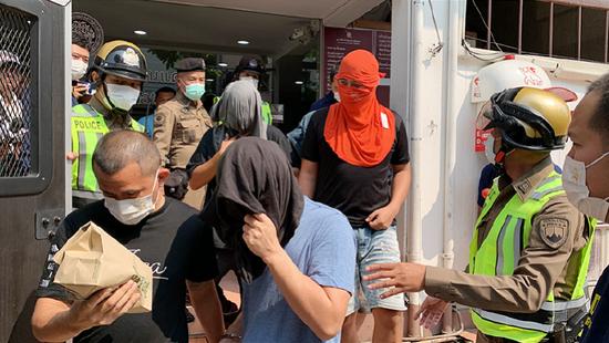 泰国警察绑架勒索中国游客48万人民币：团伙含两名华人，系主要策划者
