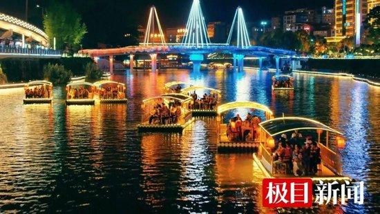 游客没地方住，文旅局长邀请住进自己家