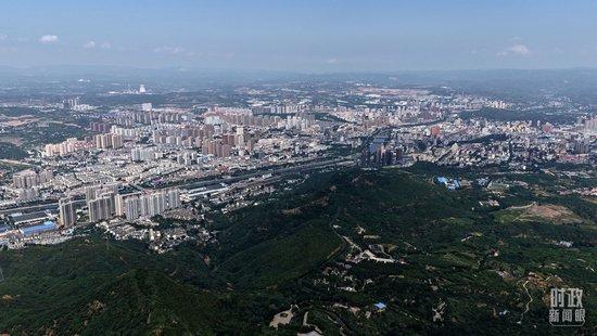 时政新闻眼丨习近平考察山西,为何来到这座太行山城?