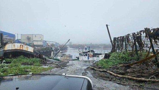俄罗斯地震后,海啸淹没2000人港口城镇
