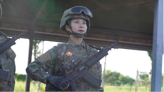 装备方队唯一的“女教头”,超帅!