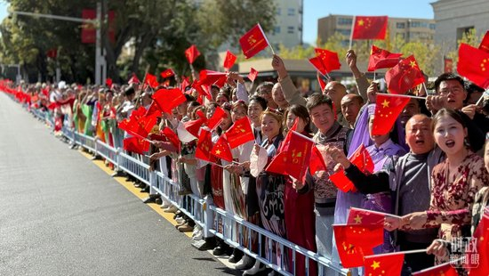 时政新闻眼丨习近平出席庆祝大会,新疆之行蕴含深远考量