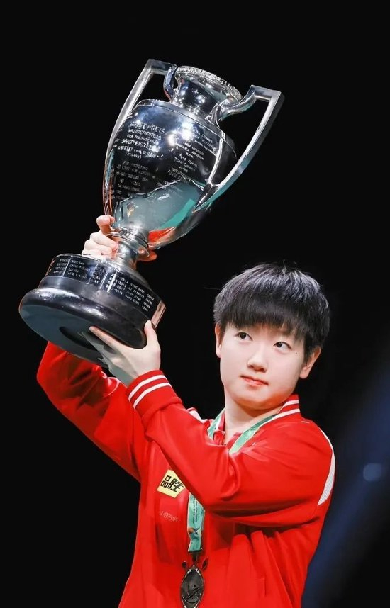 清华大学公示：孙颖莎、王曼昱拟录取