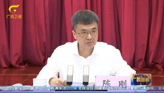 陈刚:坚决克服“五十步笑一百步”“走一步看一步”等错误认识
