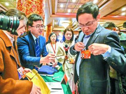 全国人大北京代表团召开组团会 55名代表报到