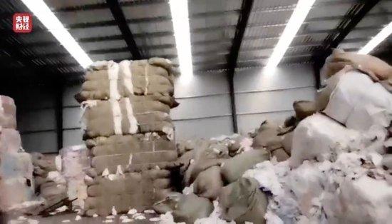 涉多个知名品牌!卫生巾、纸尿裤残次料,竟被翻新“二次销售”