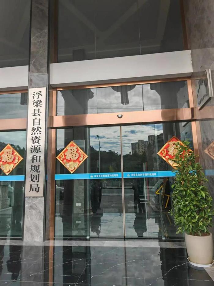 土地权属不明、拖欠农民工工资,江西景德镇投资60亿的产业园被曝烂尾