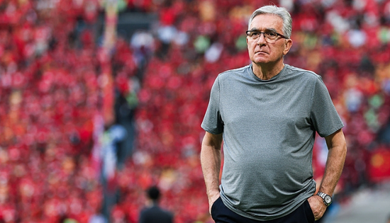 71岁前国足主帅伊万正式宣布退休