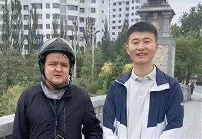 西宁一外卖员救起跳河男子称“订单要超时了”不留名离开,另一名救人者是退伍军人