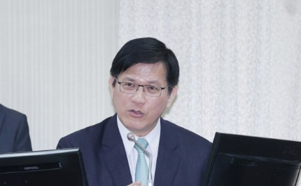 宴请美国官员却无人到场 林佳龙破防了