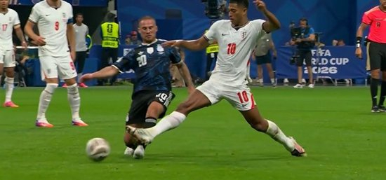 连续两届进决赛!阿根廷2-1绝杀英格兰 劳塔罗、恩佐破门