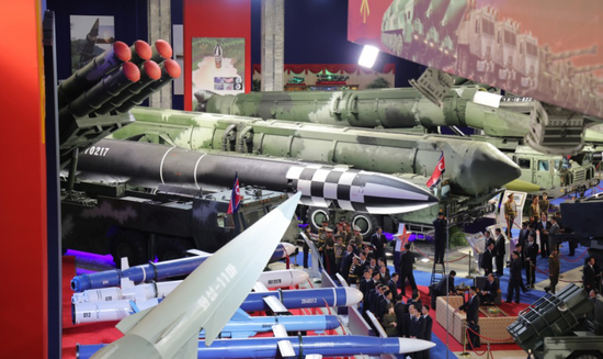 多图！朝鲜武器展震撼登场，金正恩警告“敌人应感到担忧”