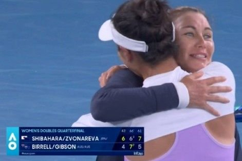 半决赛对张帅组合!柴原瑛菜/兹沃娜列娃2-1取胜晋级澳网女双四强