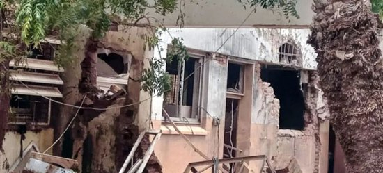 这里已被屠城,血迹太空可见