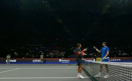 WTCC世界网球洲际对抗赛：张之臻两盘不敌瓦舍罗