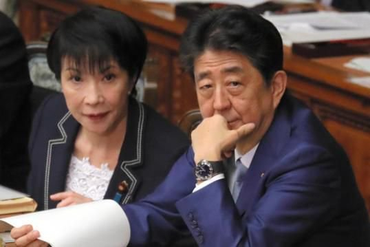 三度叩门 终掌相印 64岁高市早苗成日本首位女首相