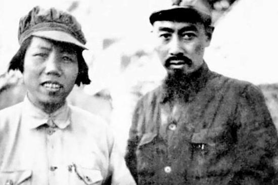 1938年,他们在武汉会见美国著名记者和作家、《西行漫记》作者埃德加·斯诺。