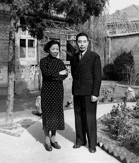 1948年5月,两人在三大战役总指挥部西柏坡。