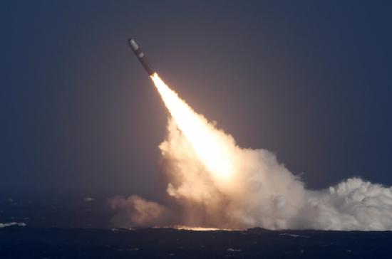 局势紧张之际 美军向太平洋海域发射4枚“三叉戟”洲际核导弹