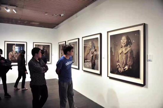 (清华大学艺术博物馆展览现场)