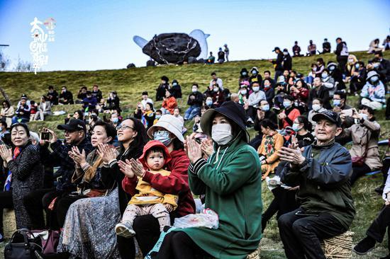 谷剧场举行的《森林交响音乐会》受到观众喜爱