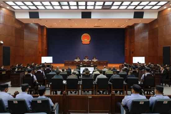 白家犯罪集团主案一审开庭