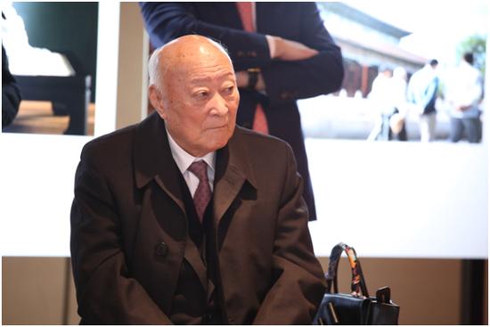 孔子第77代孙孔德墉先生出席