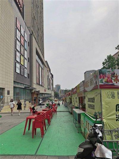 2023年6月,吉林长春一公寓楼下发生高空抛物致人死亡案,图为事发现场。 受访者供图