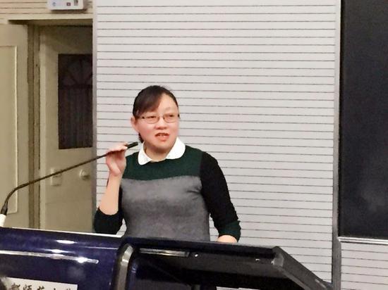 (首都师范大学图书馆党委书记付冉发表讲话)