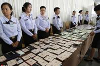 泰国政府开会讨论大选 会前手机全被没收