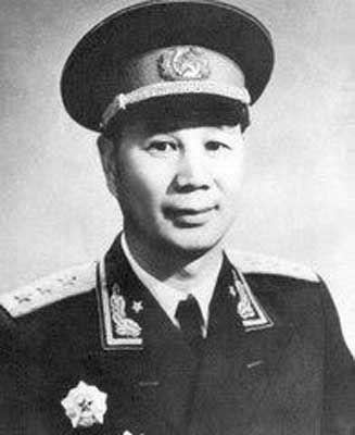1955年,杨成武被授予上将军衔,同年开始任北京军区司令员。
