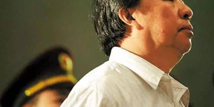 冯仑该感谢用身体冲撞体制的牟其中