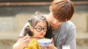 儿童性教育缺失？这锅“蕾力父女”不背