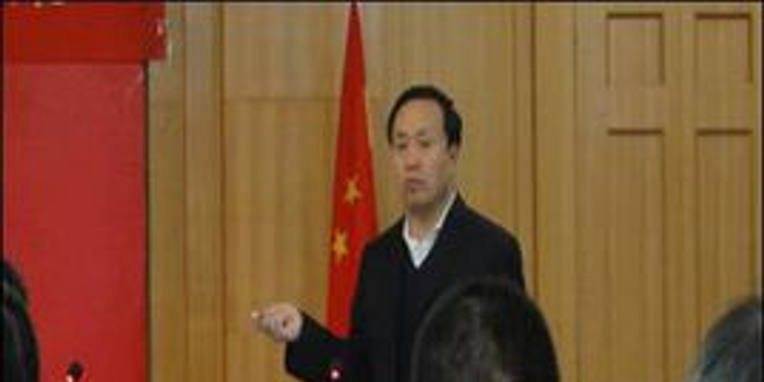 山西运城学院院长在校外坠亡 官方:工作压力大