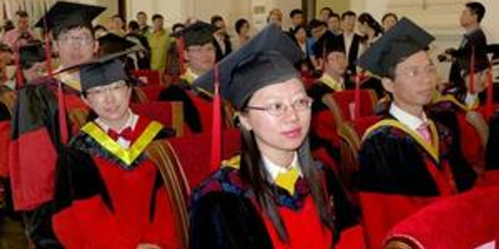 读博辞年薪20万工作,不必抱怨