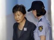 朴槿惠获刑24年后又吃新官司 被判8年