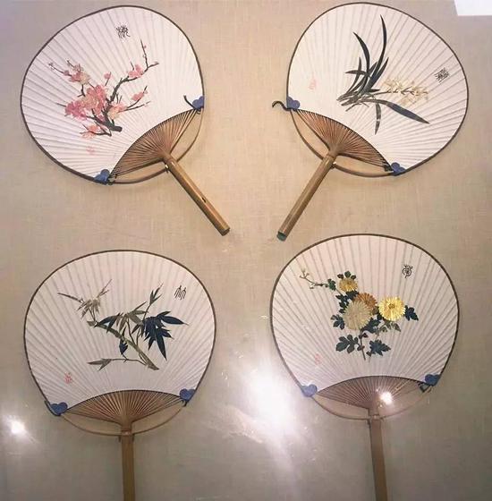 蒋云花麦秆剪贴工艺扇 《梅兰竹菊》系列