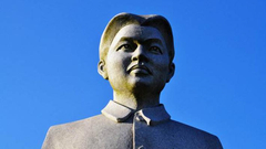 何功伟：坚贞不屈的“青年楷模”