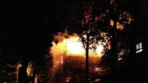 消防赶到现场灭火