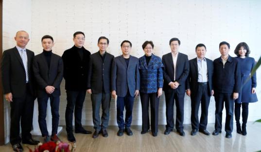 嘉宾合影左起:袁建基、樊秀超、林庭申、何家英、赵磊、刘亭、周茂非、邢洪旺、潘津良、李兆荣