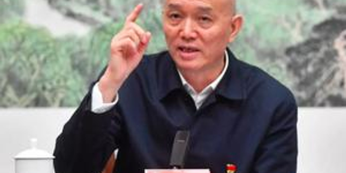 蔡奇主持会议强调打赢防范化解重大风险攻坚战