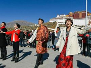 人民日报评论员：西藏民主改革是历史必然