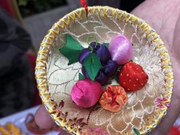 甘肃民间艺人巧绣“飞天”香包寄情端阳