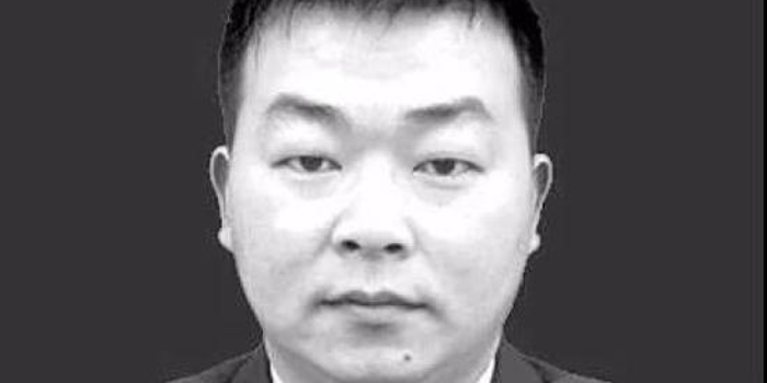 战士三闯火海救人牺牲 被追授见义勇为青年英雄