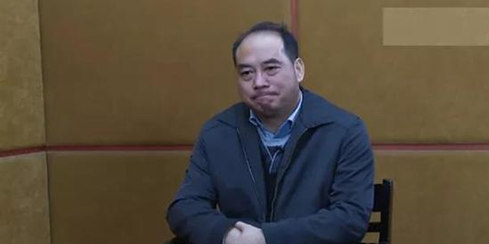 市长吸毒致幻报警称有人追杀 特警赶到时一丝